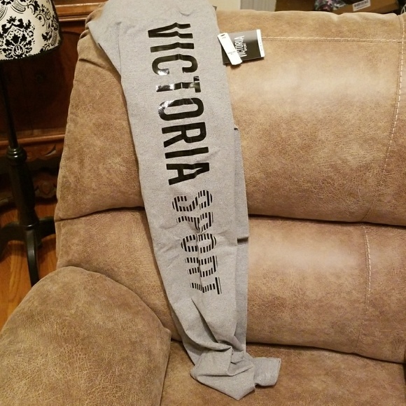 VICTORIA'S SECRET SPORT LEGGINGS - Picture 2 of 2